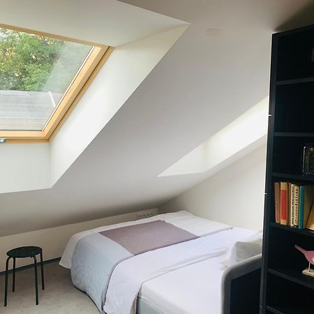 Cozy Friendly Place With Free Parking Praga Exterior foto