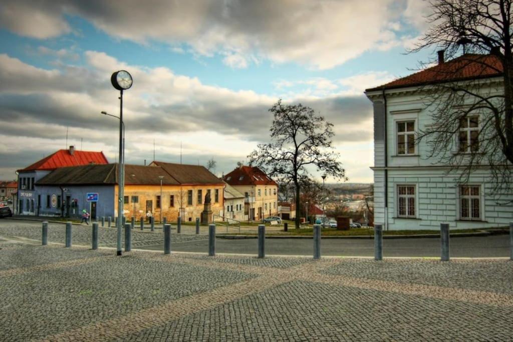 Cozy Friendly Place With Free Parking Praga Exterior foto