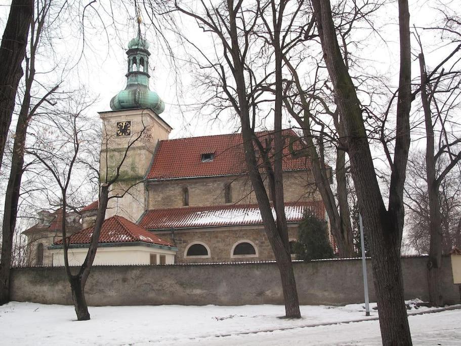 Cozy Friendly Place With Free Parking Praga Exterior foto