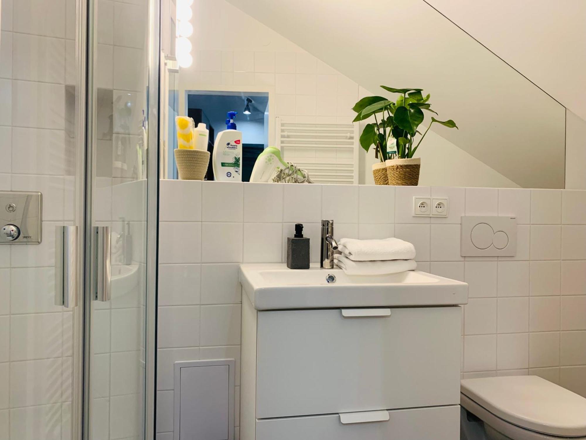 Cozy Friendly Place With Free Parking Praga Exterior foto