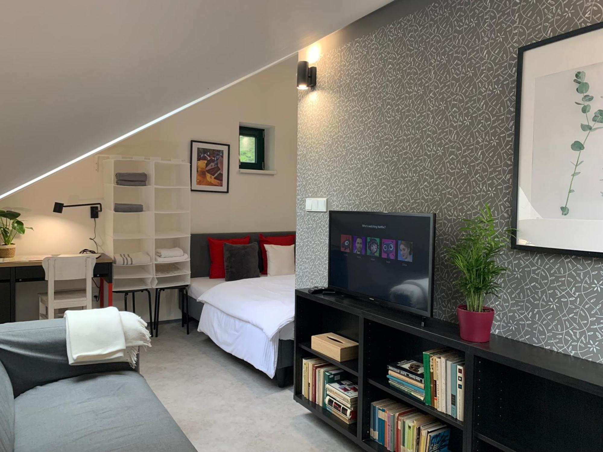 Cozy Friendly Place With Free Parking Praga Exterior foto